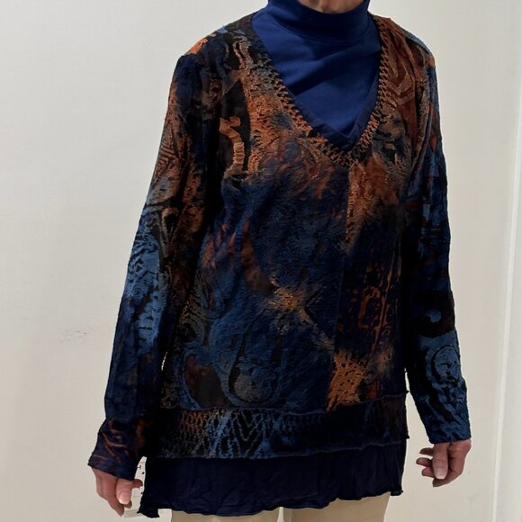 Kamana burnout tie-dye multi-layered V-neck sweater, L - Picture 5 of 10